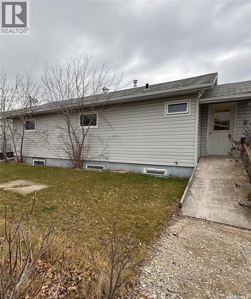 












719 Donald STREET

,
Hudson Bay,




Saskatchewan
S0E0Y0

