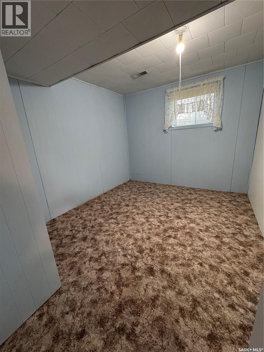 












719 Donald STREET

,
Hudson Bay,




Saskatchewan
S0E0Y0

