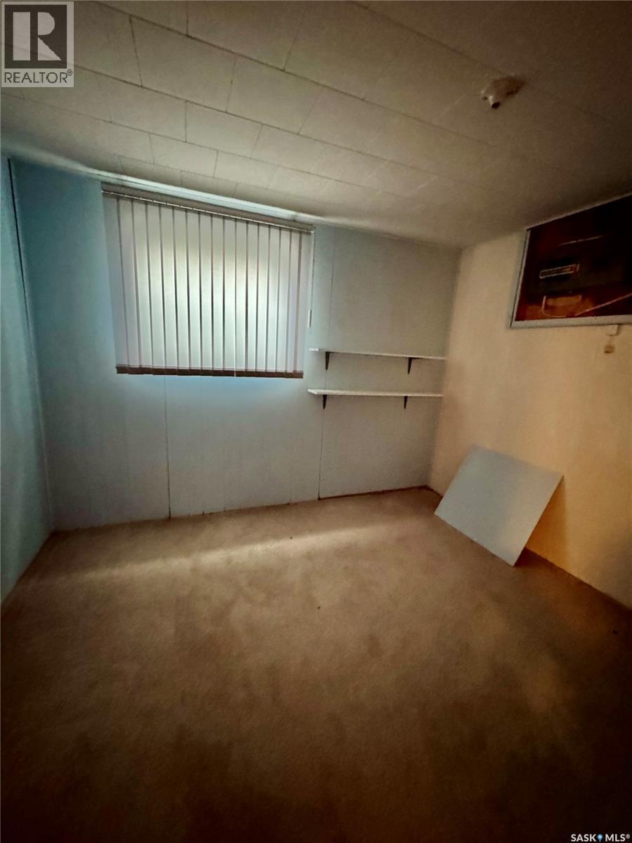 












719 Donald STREET

,
Hudson Bay,




Saskatchewan
S0E0Y0

