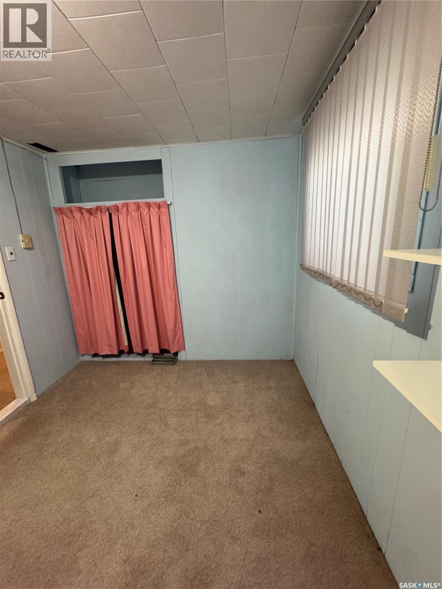 












719 Donald STREET

,
Hudson Bay,




Saskatchewan
S0E0Y0

