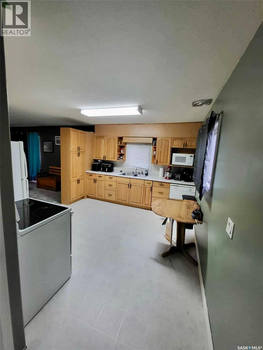 












719 Donald STREET

,
Hudson Bay,




Saskatchewan
S0E0Y0

