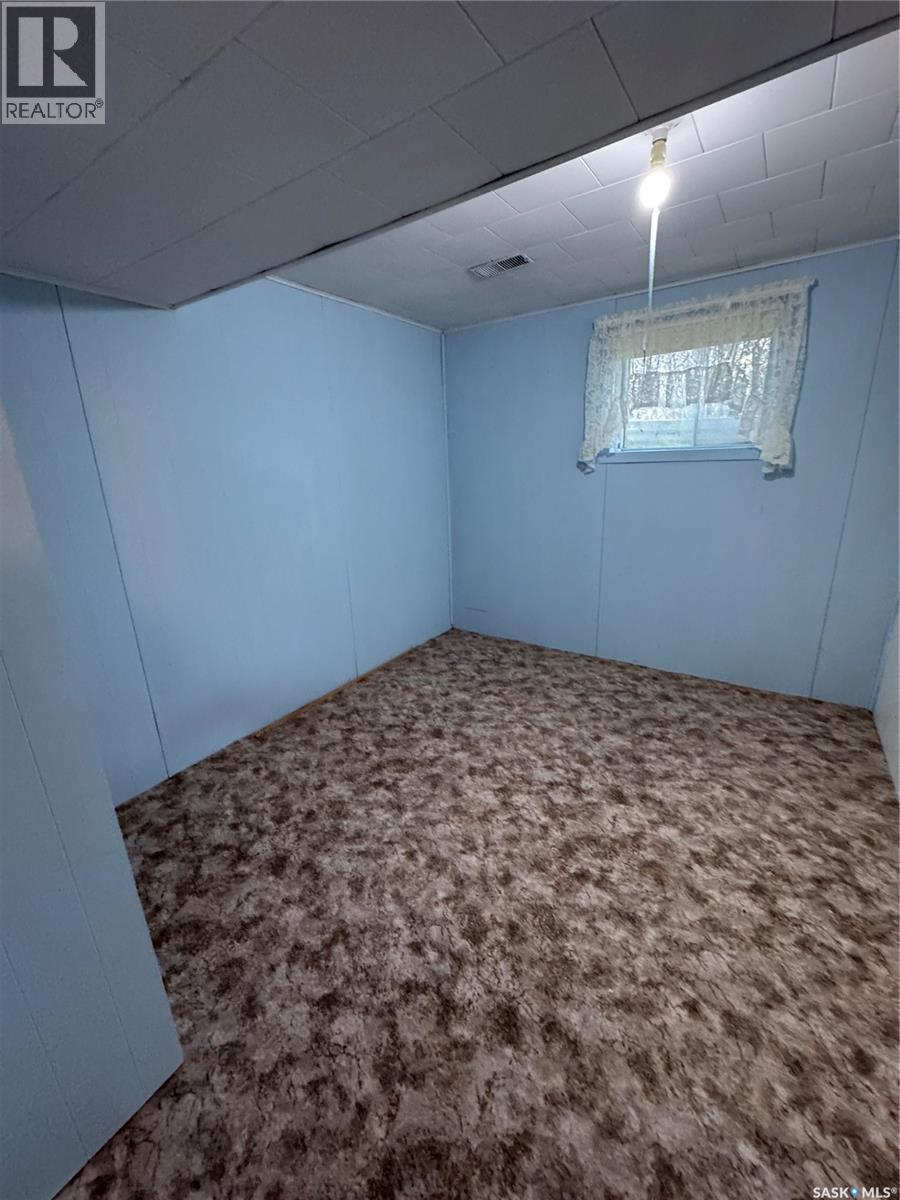 












719 Donald STREET

,
Hudson Bay,




Saskatchewan
S0E0Y0

