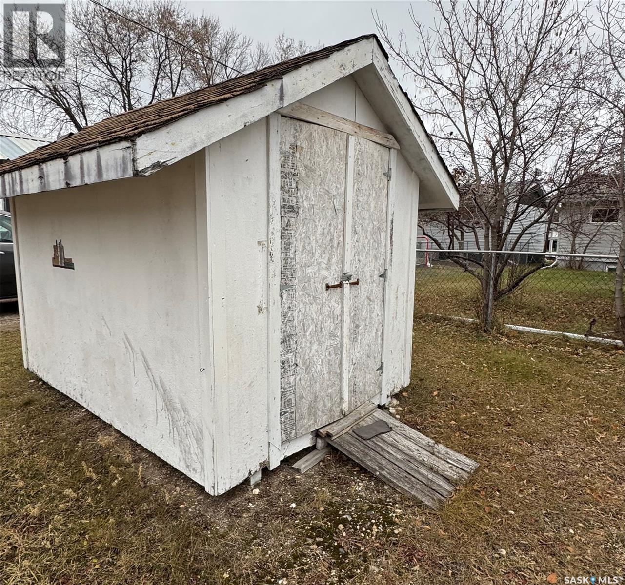 












719 Donald STREET

,
Hudson Bay,




Saskatchewan
S0E0Y0

