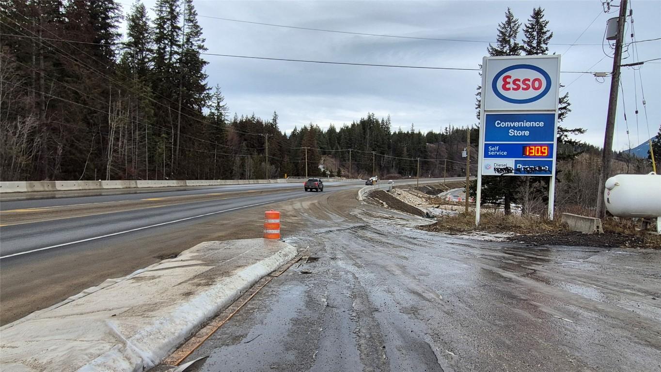 









5177


Trans Canada

Highway,
Tappen,




BC
V0E 2X3

