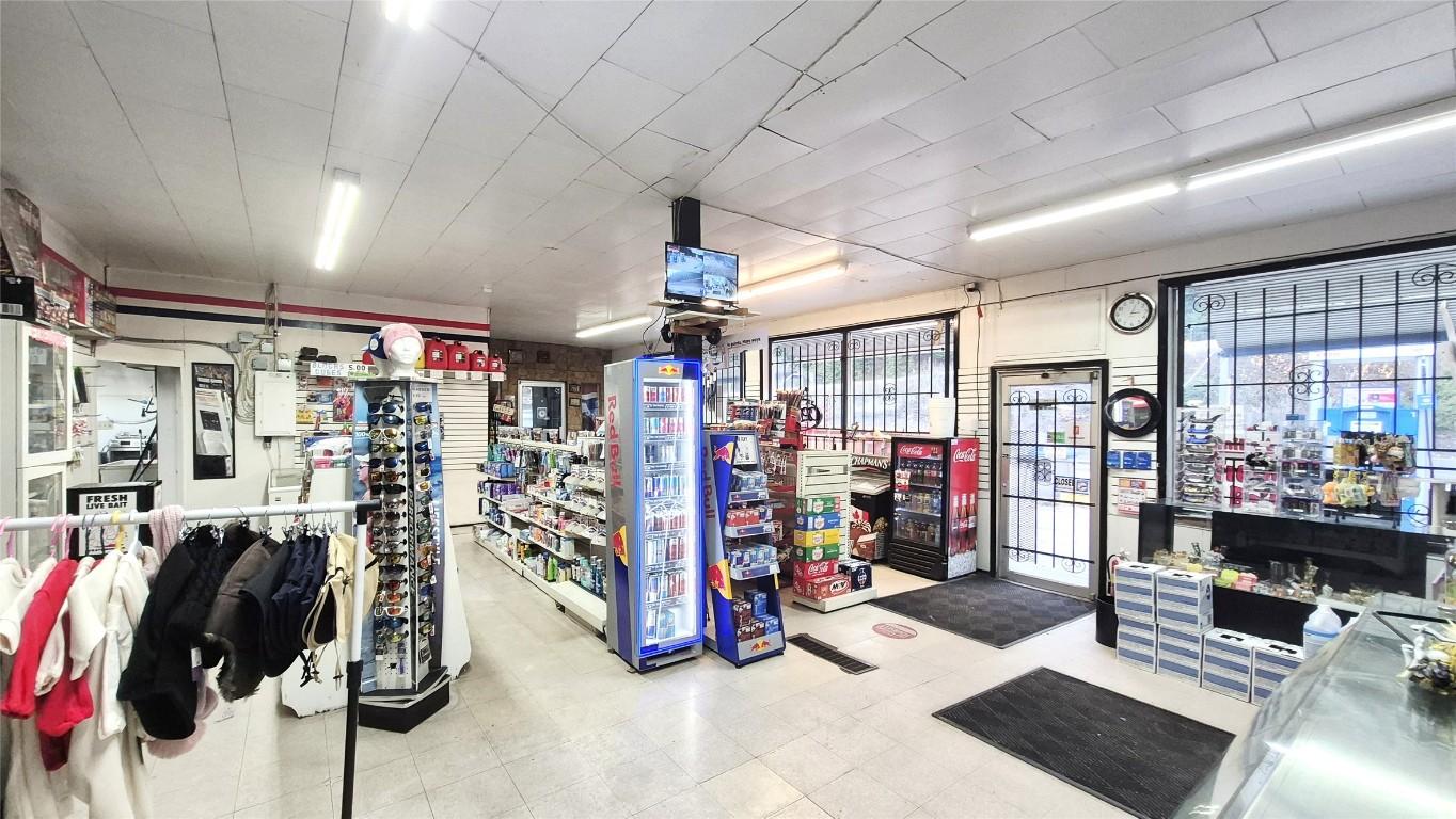 









5177


Trans Canada

Highway,
Tappen,




BC
V0E 2X3

