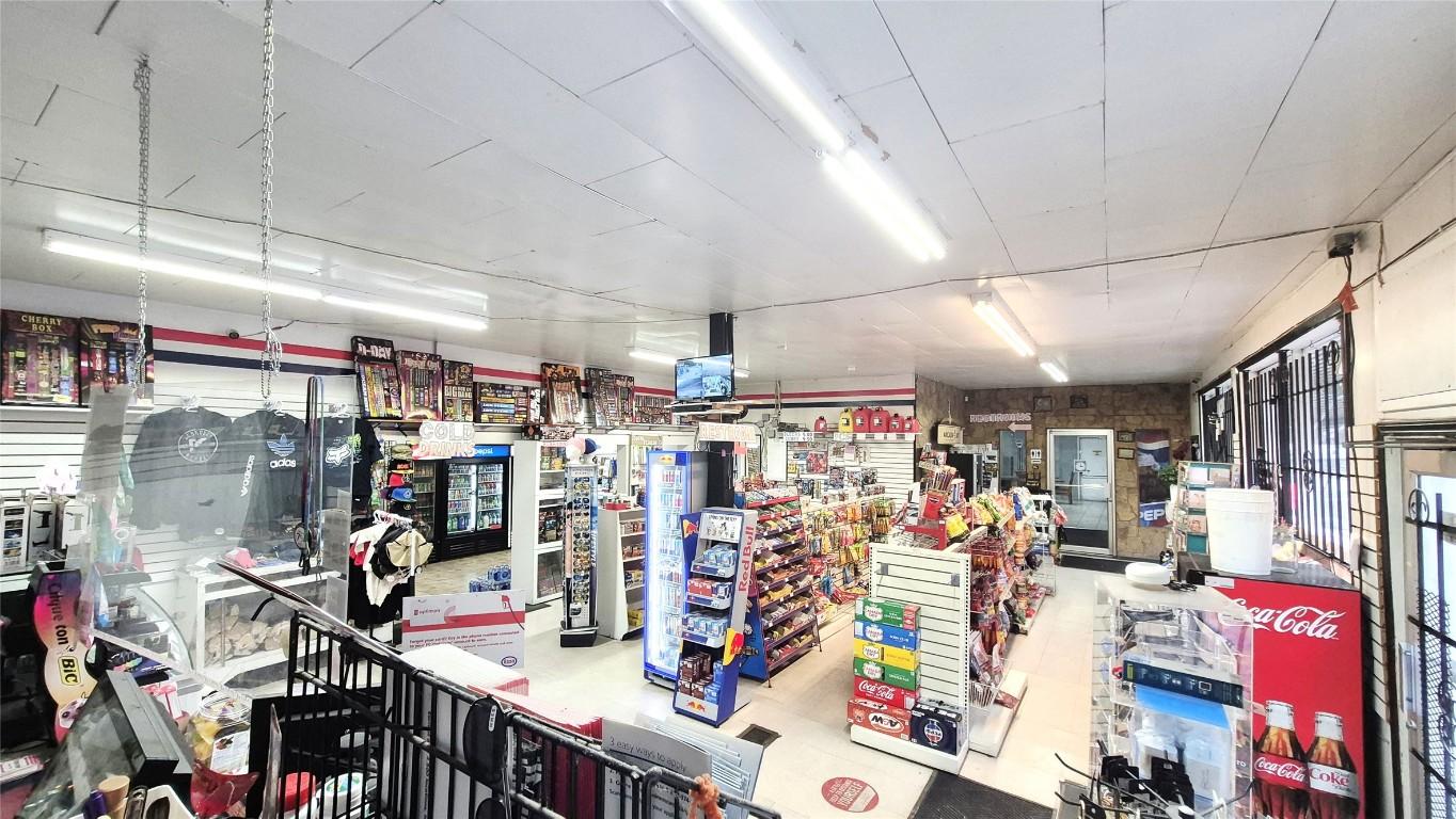 









5177


Trans Canada

Highway,
Tappen,




BC
V0E 2X3

