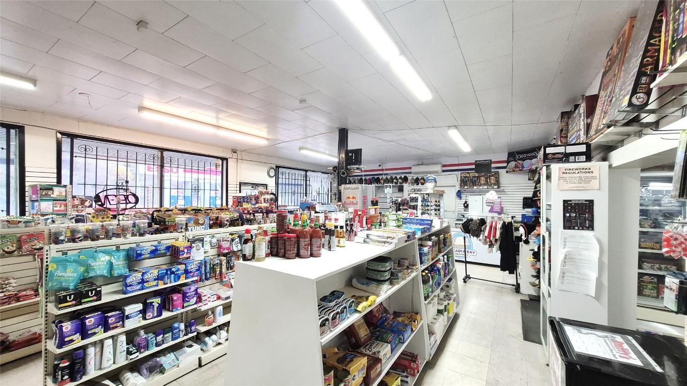 









5177


Trans Canada

Highway,
Tappen,




BC
V0E 2X3

