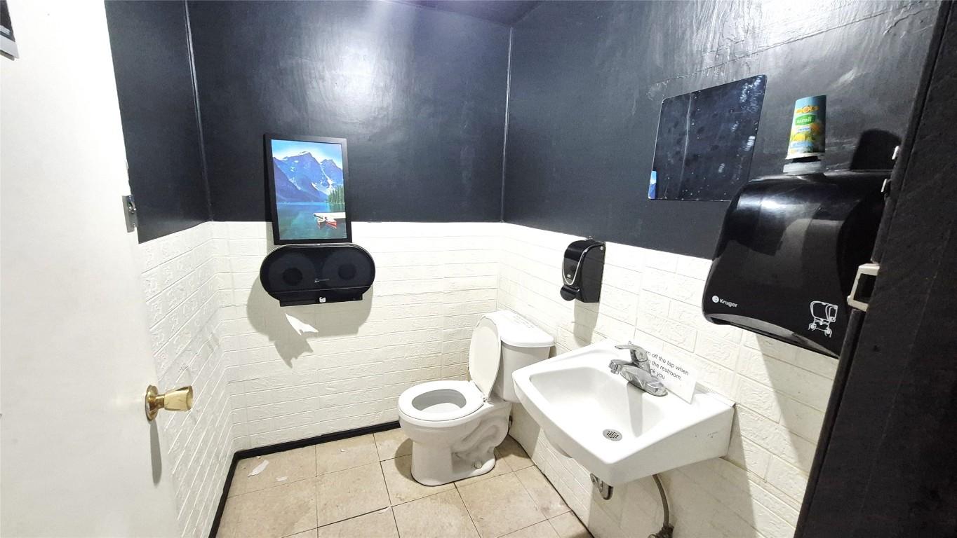 









5177


Trans Canada

Highway,
Tappen,




BC
V0E 2X3

