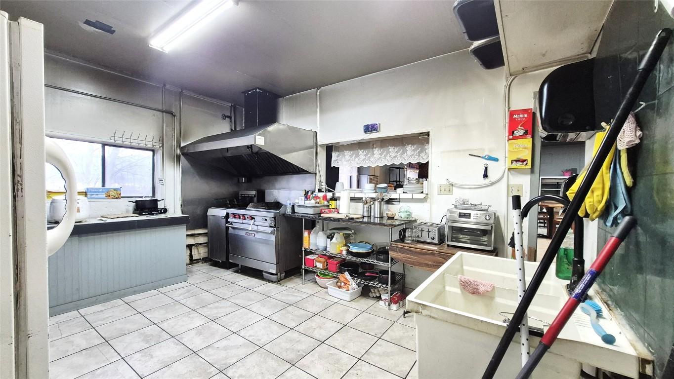 









5177


Trans Canada

Highway,
Tappen,




BC
V0E 2X3

