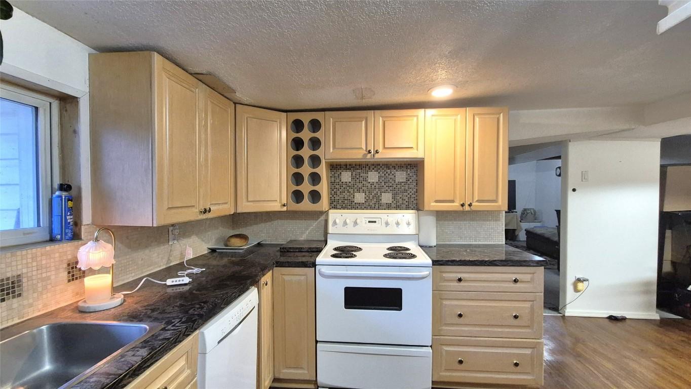 









5177


Trans Canada

Highway,
Tappen,




BC
V0E 2X3

