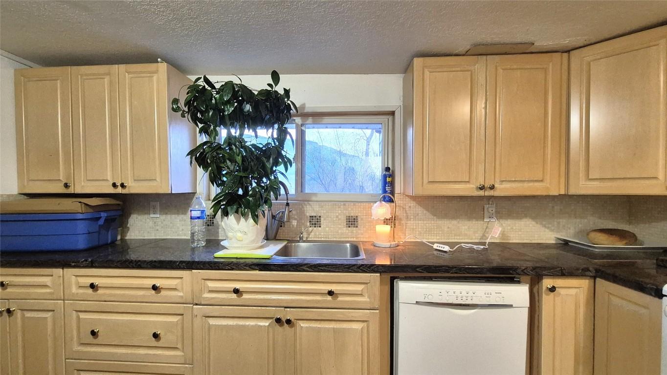 









5177


Trans Canada

Highway,
Tappen,




BC
V0E 2X3

