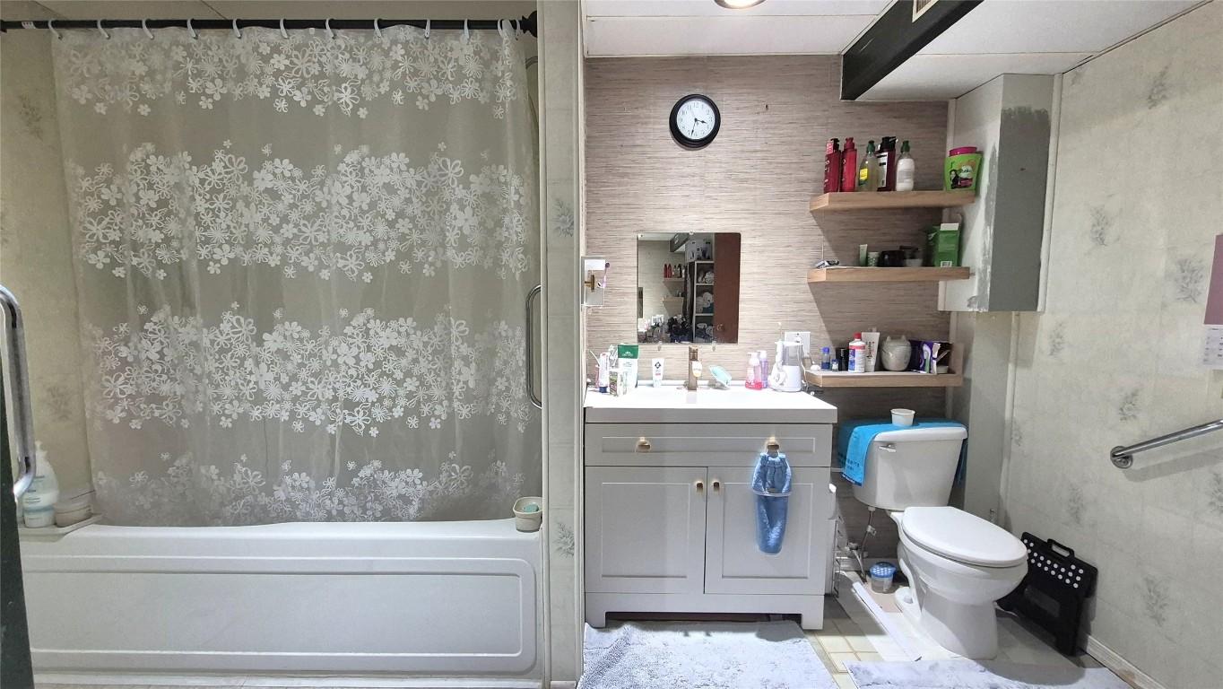 









5177


Trans Canada

Highway,
Tappen,




BC
V0E 2X3

