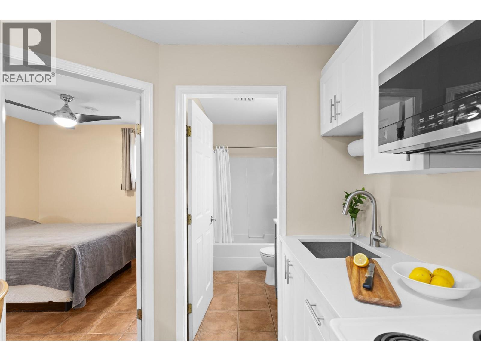 












7310 Main Street Unit# 207

,
Osoyoos,







British Columbia
V0H1V0

