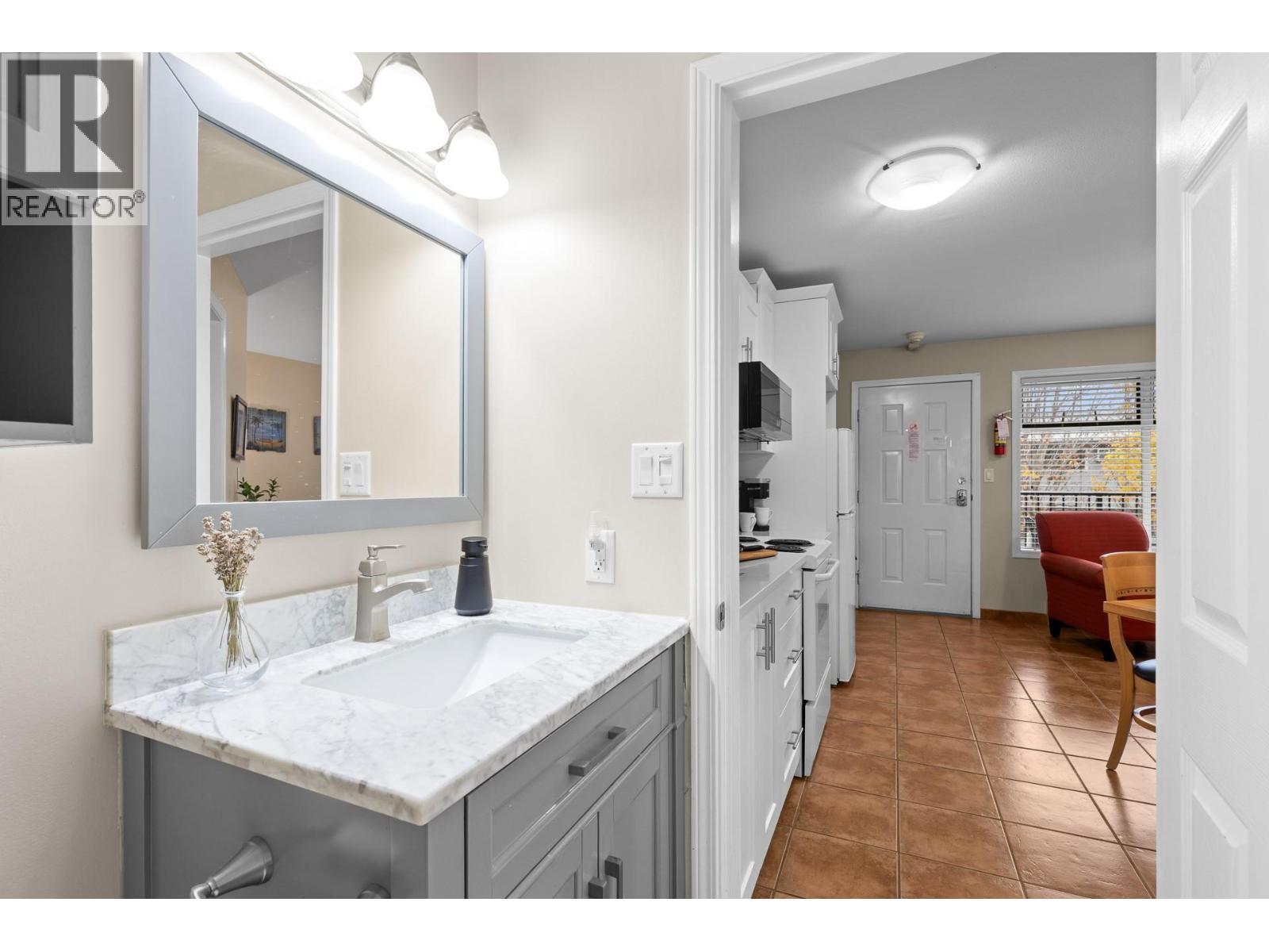 












7310 Main Street Unit# 207

,
Osoyoos,







British Columbia
V0H1V0

