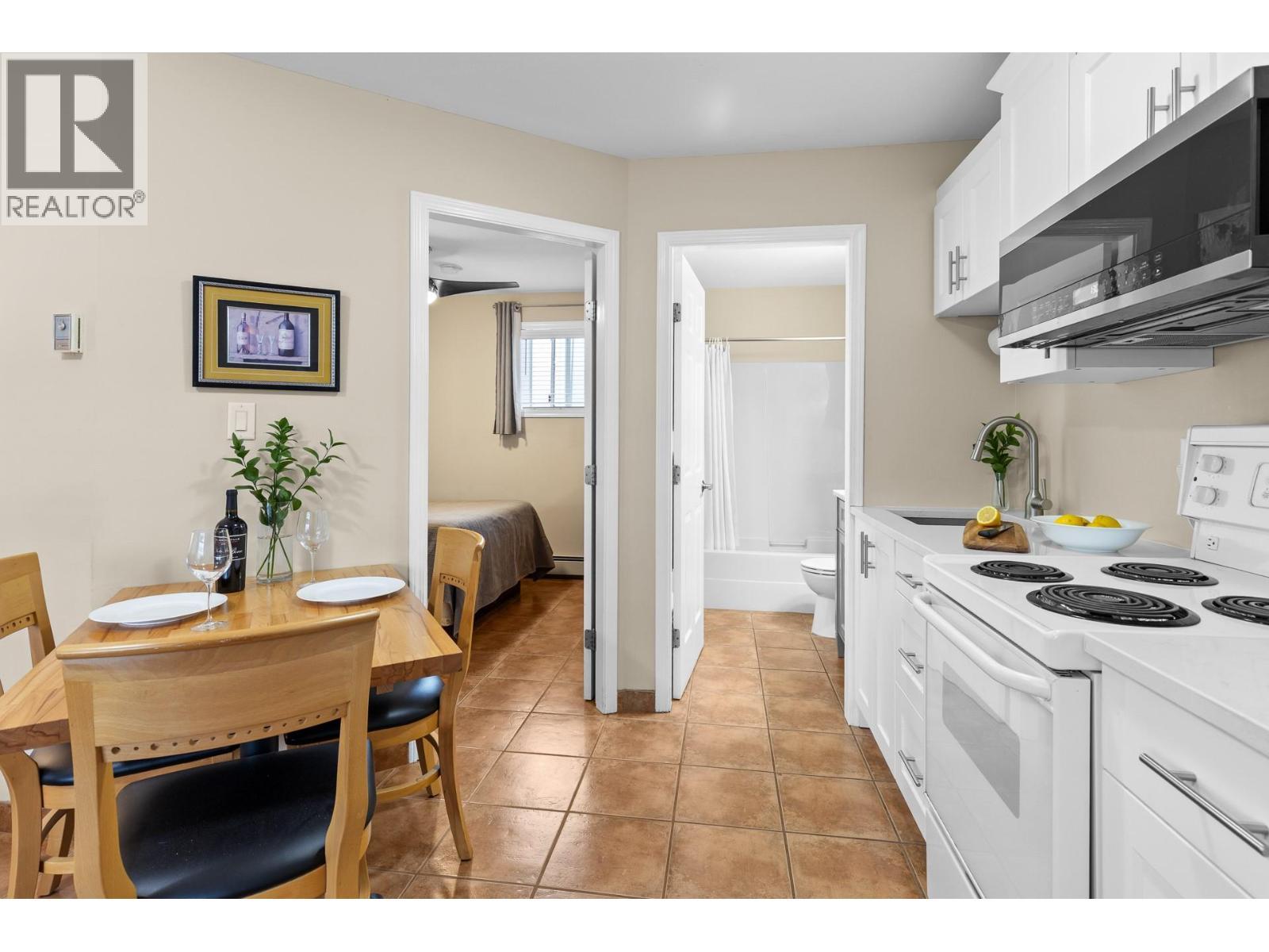 












7310 Main Street Unit# 207

,
Osoyoos,







British Columbia
V0H1V0

