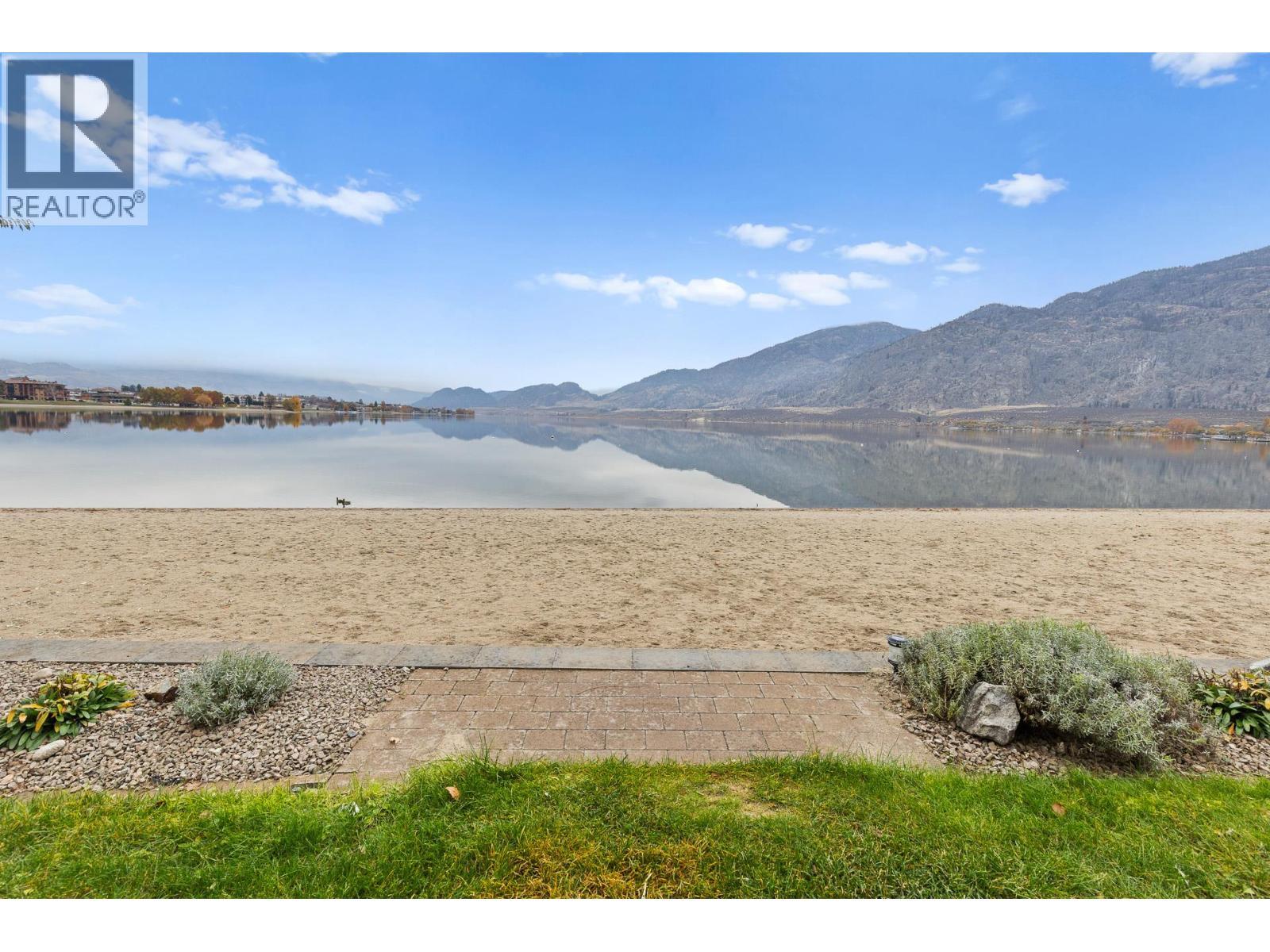 












7310 Main Street Unit# 207

,
Osoyoos,







British Columbia
V0H1V0


