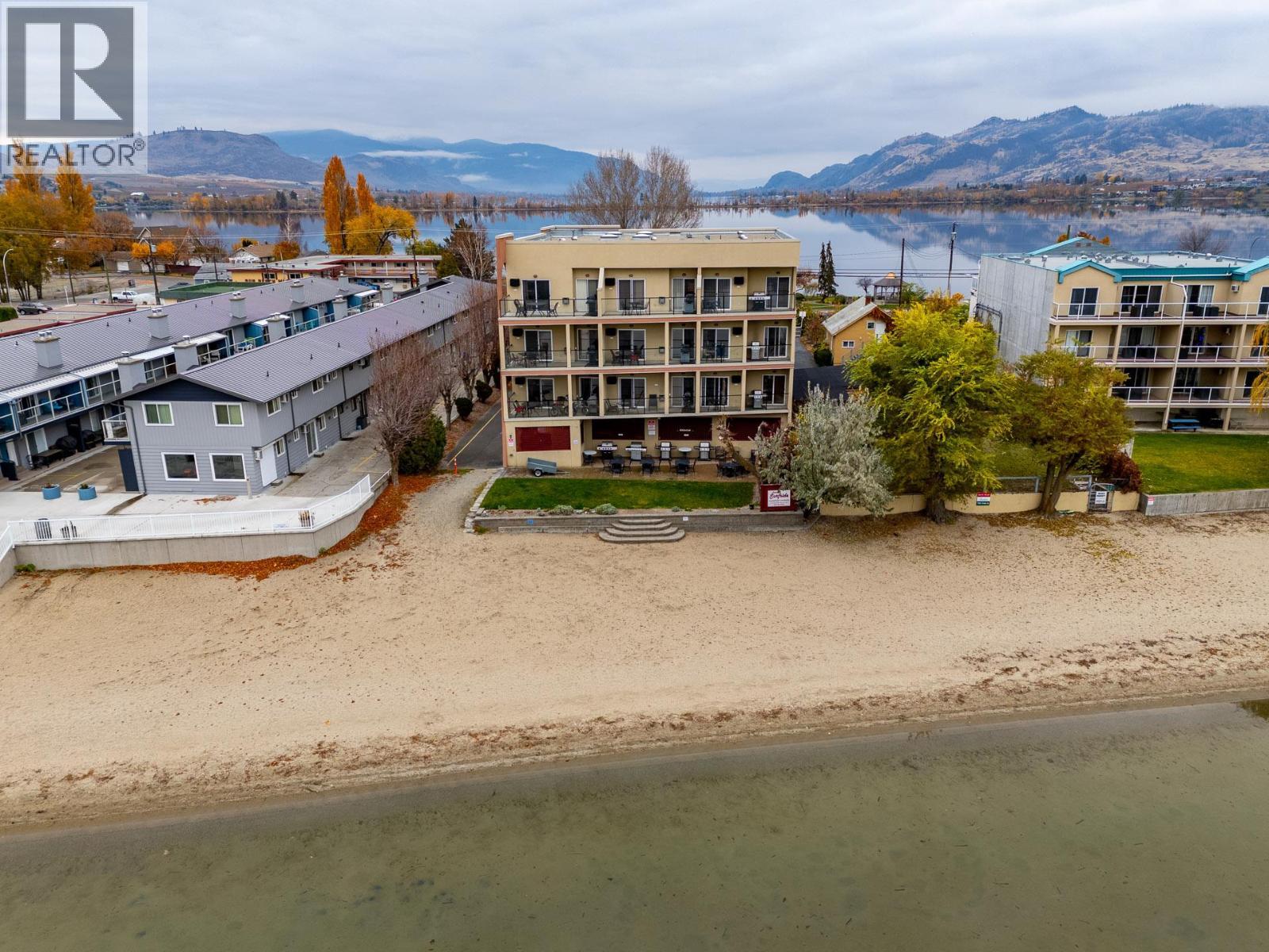 












7310 Main Street Unit# 207

,
Osoyoos,







British Columbia
V0H1V0


