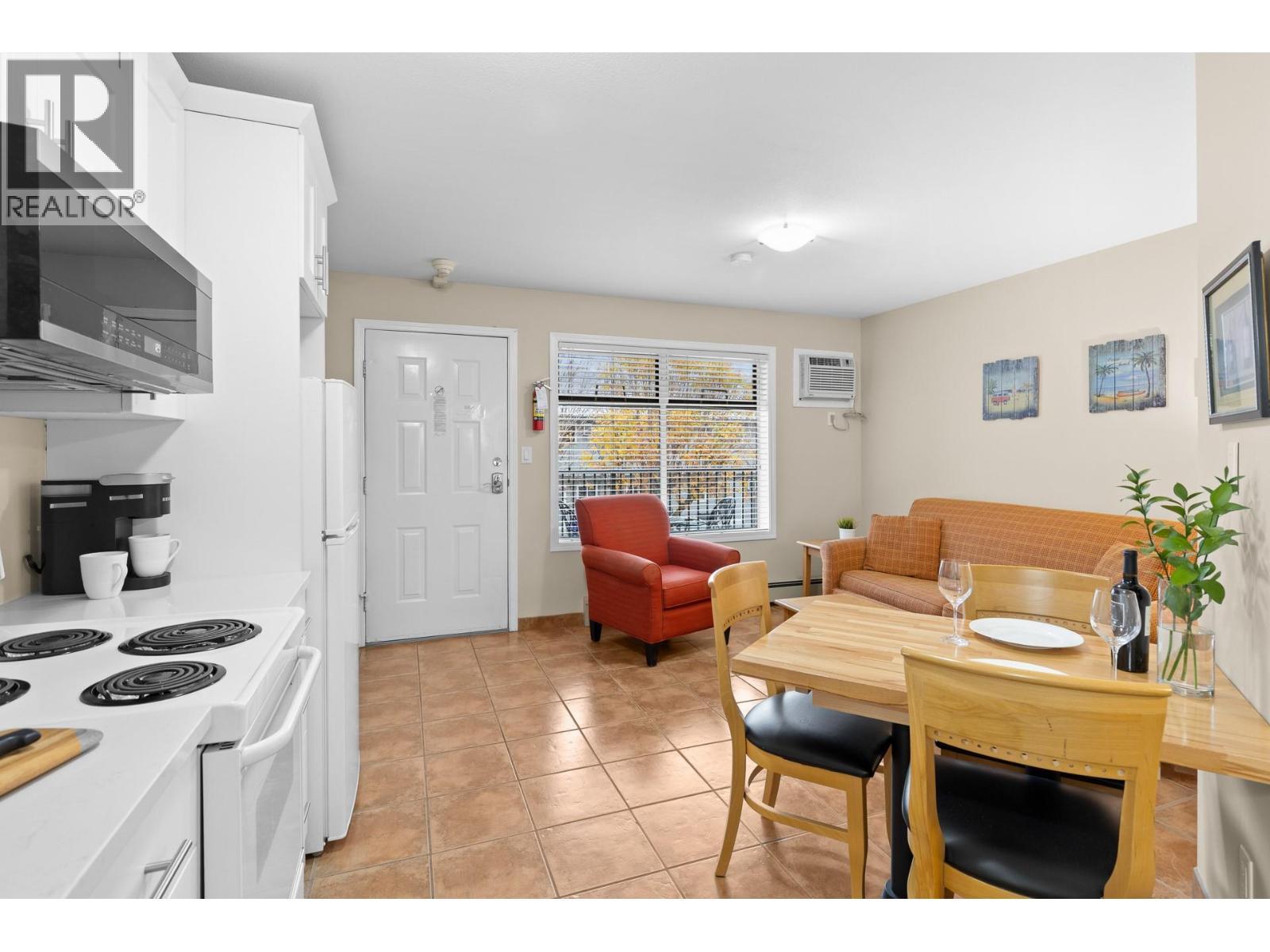 












7310 Main Street Unit# 207

,
Osoyoos,







British Columbia
V0H1V0

