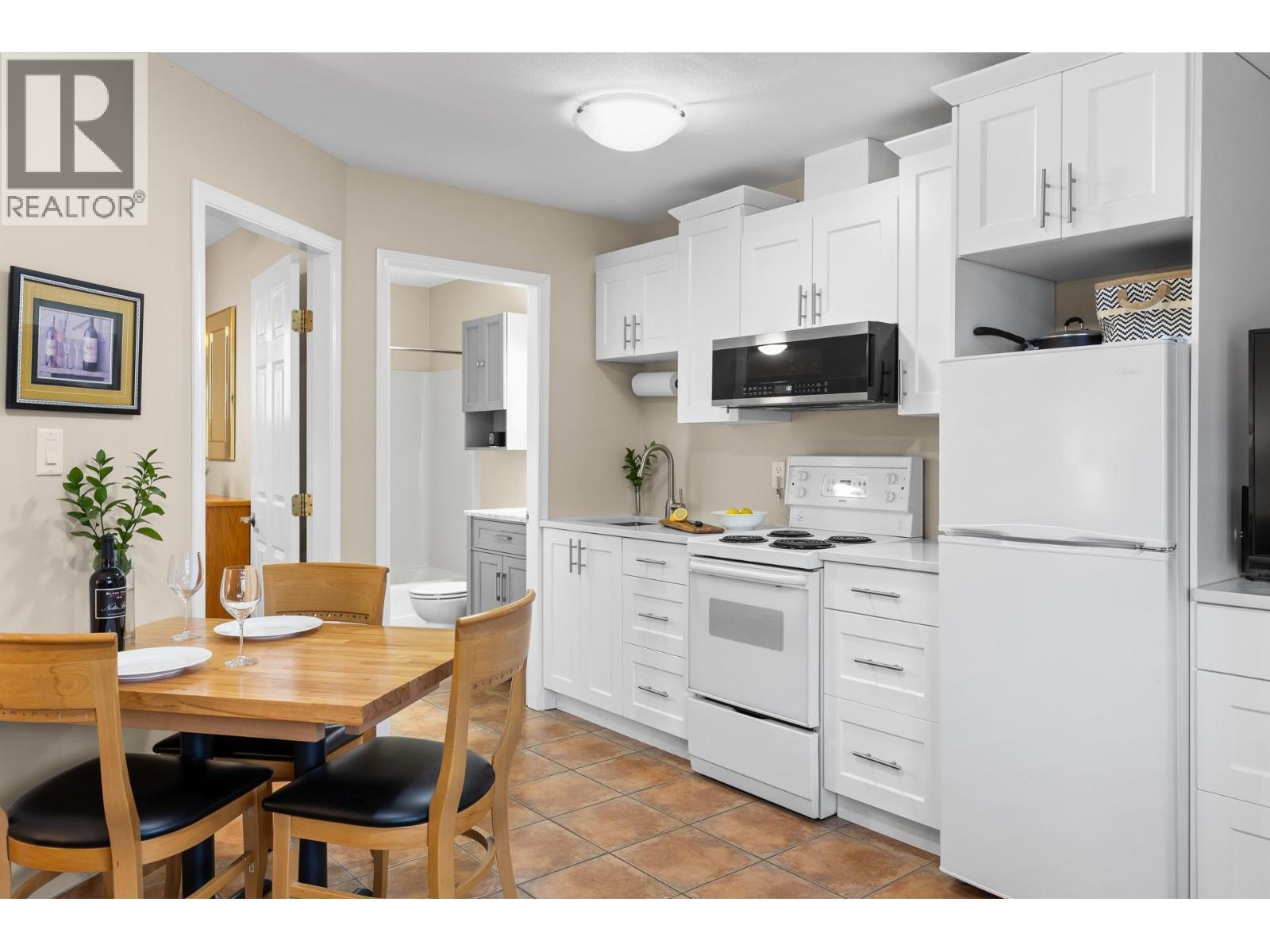 












7310 Main Street Unit# 207

,
Osoyoos,







British Columbia
V0H1V0

