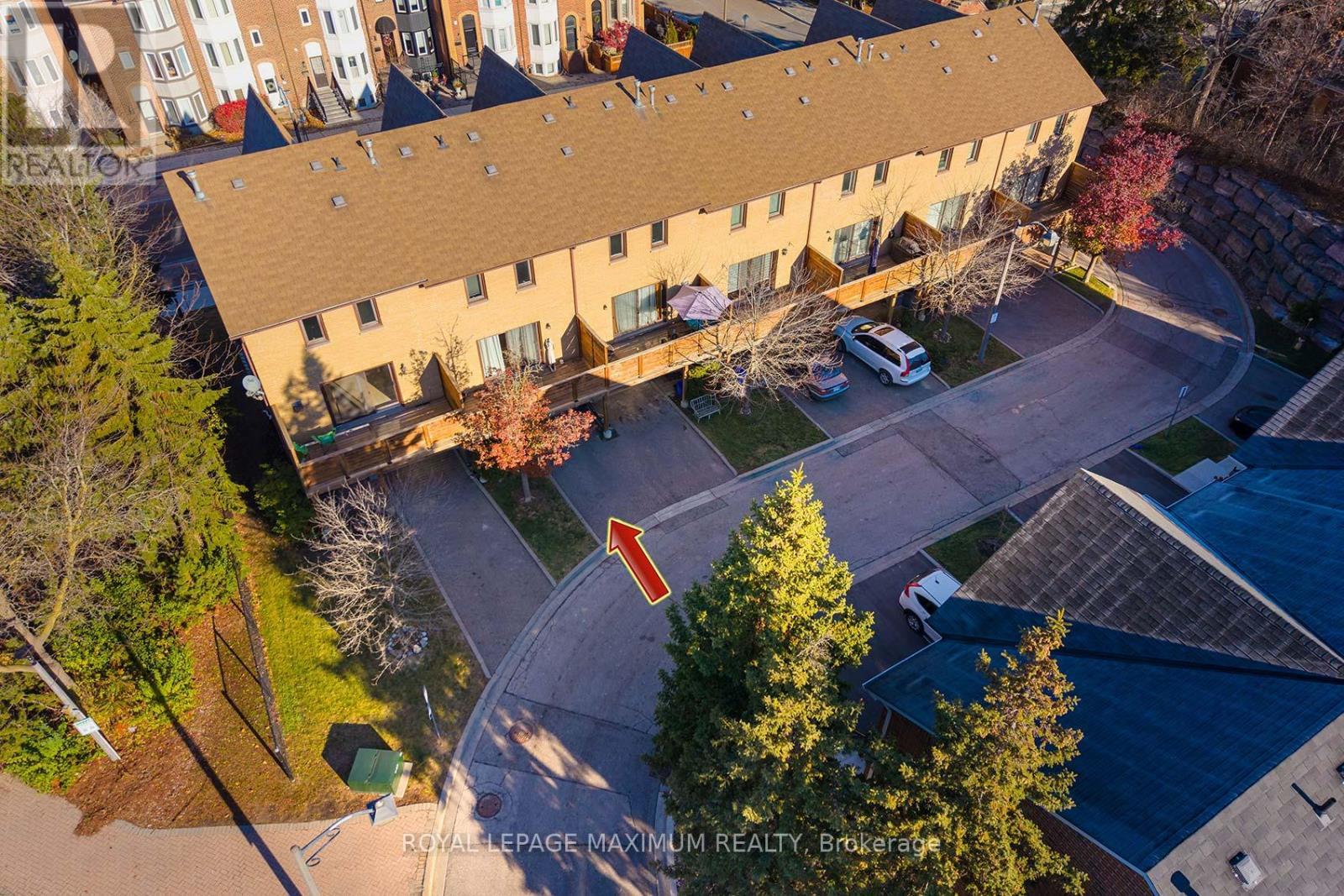 












1 - 217 WOODBRIDGE AVENUE

,
Vaughan,




Ontario
L4L2T1

