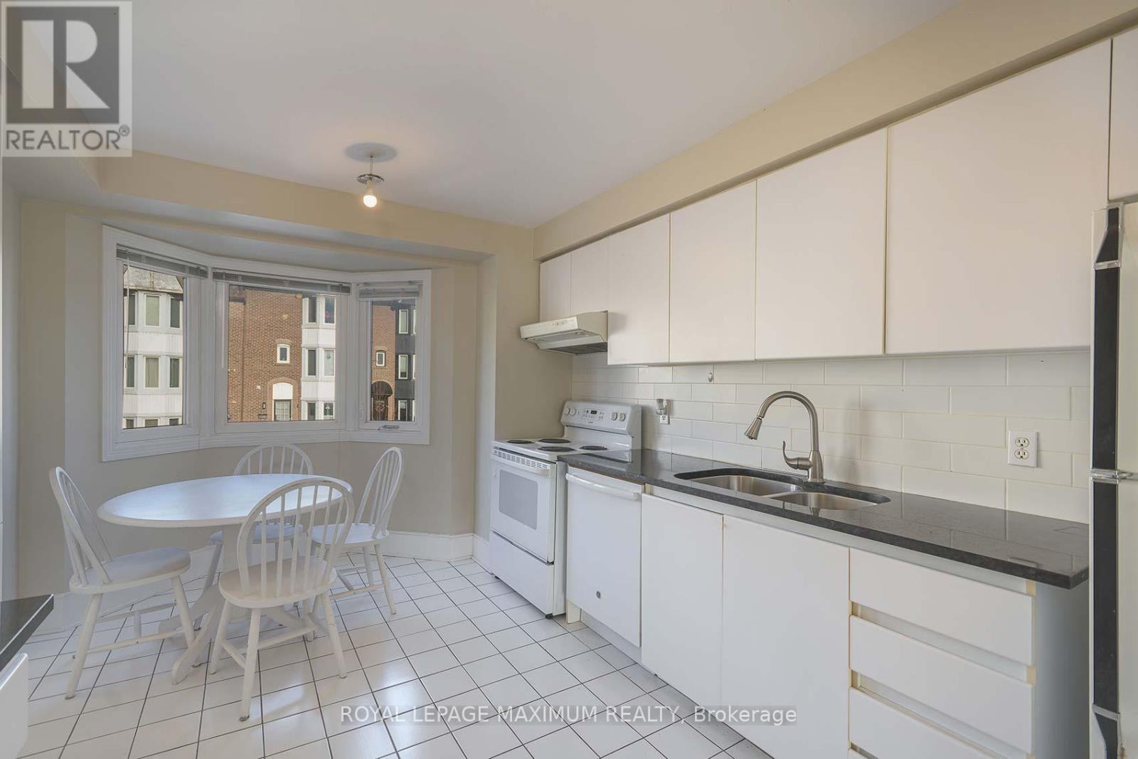 












1 - 217 WOODBRIDGE AVENUE

,
Vaughan,




Ontario
L4L2T1

