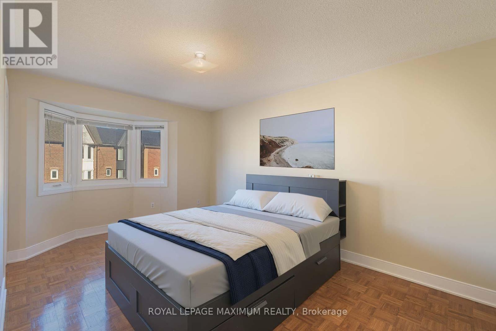 












1 - 217 WOODBRIDGE AVENUE

,
Vaughan,




Ontario
L4L2T1

