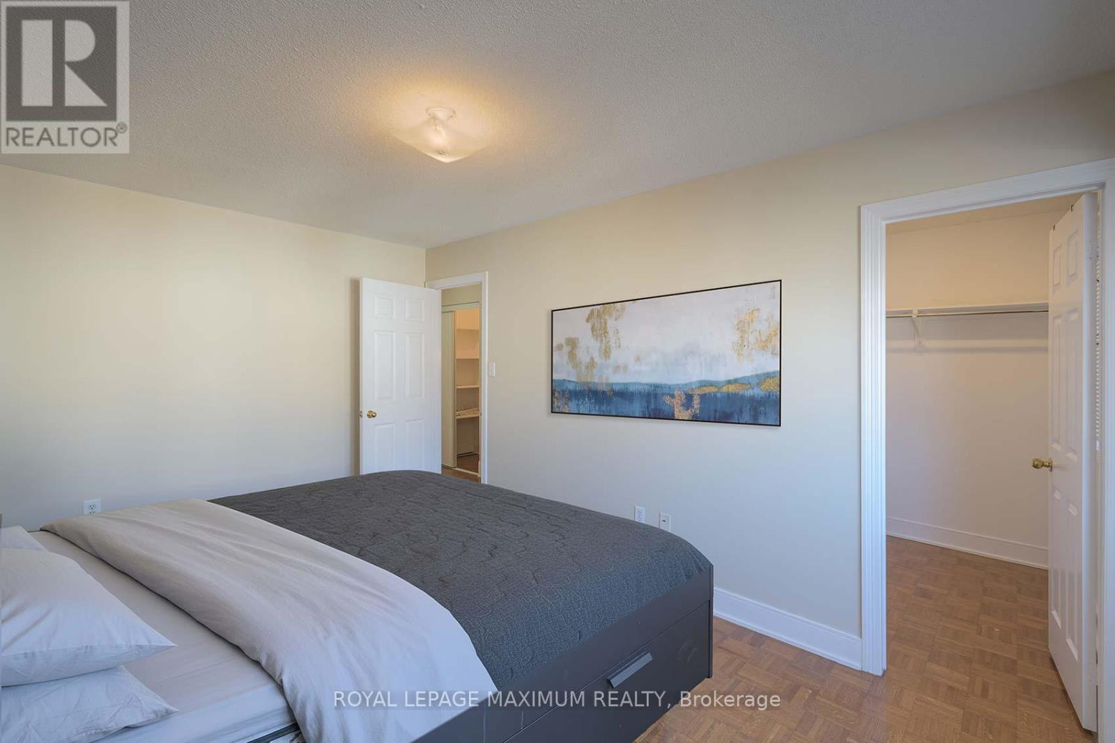 












1 - 217 WOODBRIDGE AVENUE

,
Vaughan,




Ontario
L4L2T1

