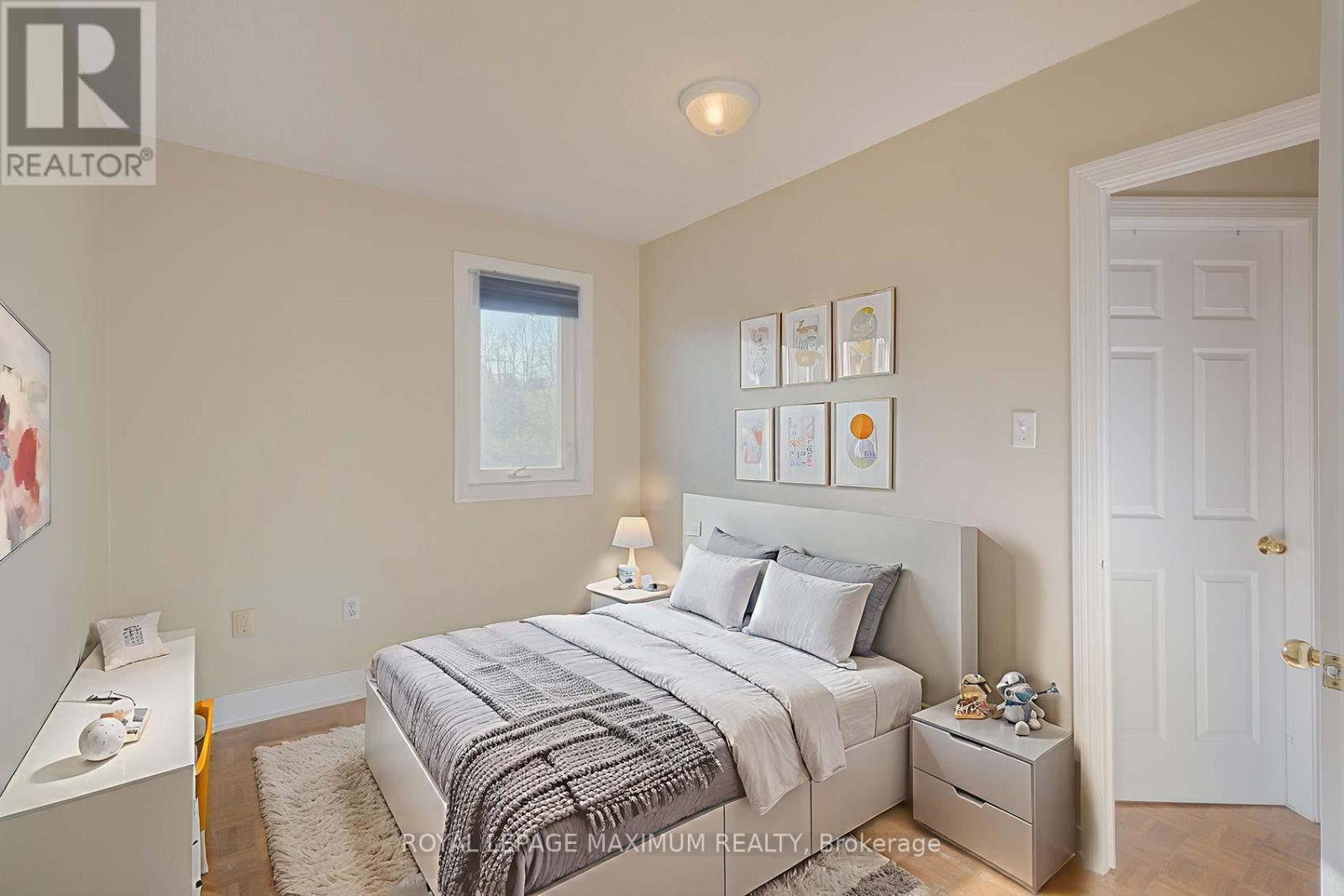 












1 - 217 WOODBRIDGE AVENUE

,
Vaughan,




Ontario
L4L2T1

