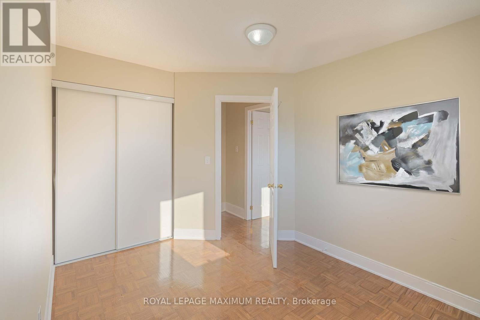 












1 - 217 WOODBRIDGE AVENUE

,
Vaughan,




Ontario
L4L2T1

