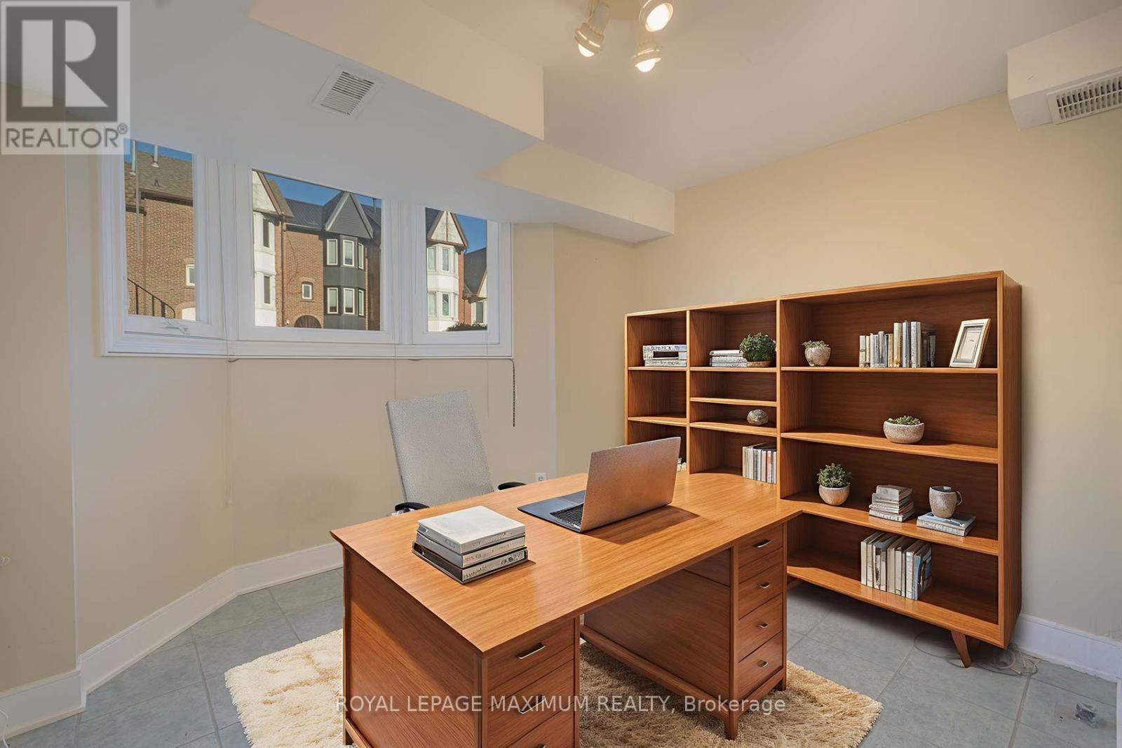 












1 - 217 WOODBRIDGE AVENUE

,
Vaughan,




Ontario
L4L2T1

