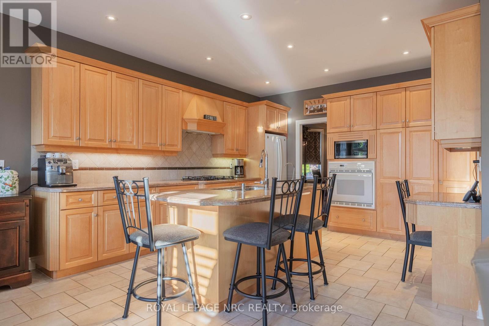 












47 COUNTRYSIDE DRIVE

,
St. Catharines (Grapeview),




Ontario
L2W1C4

