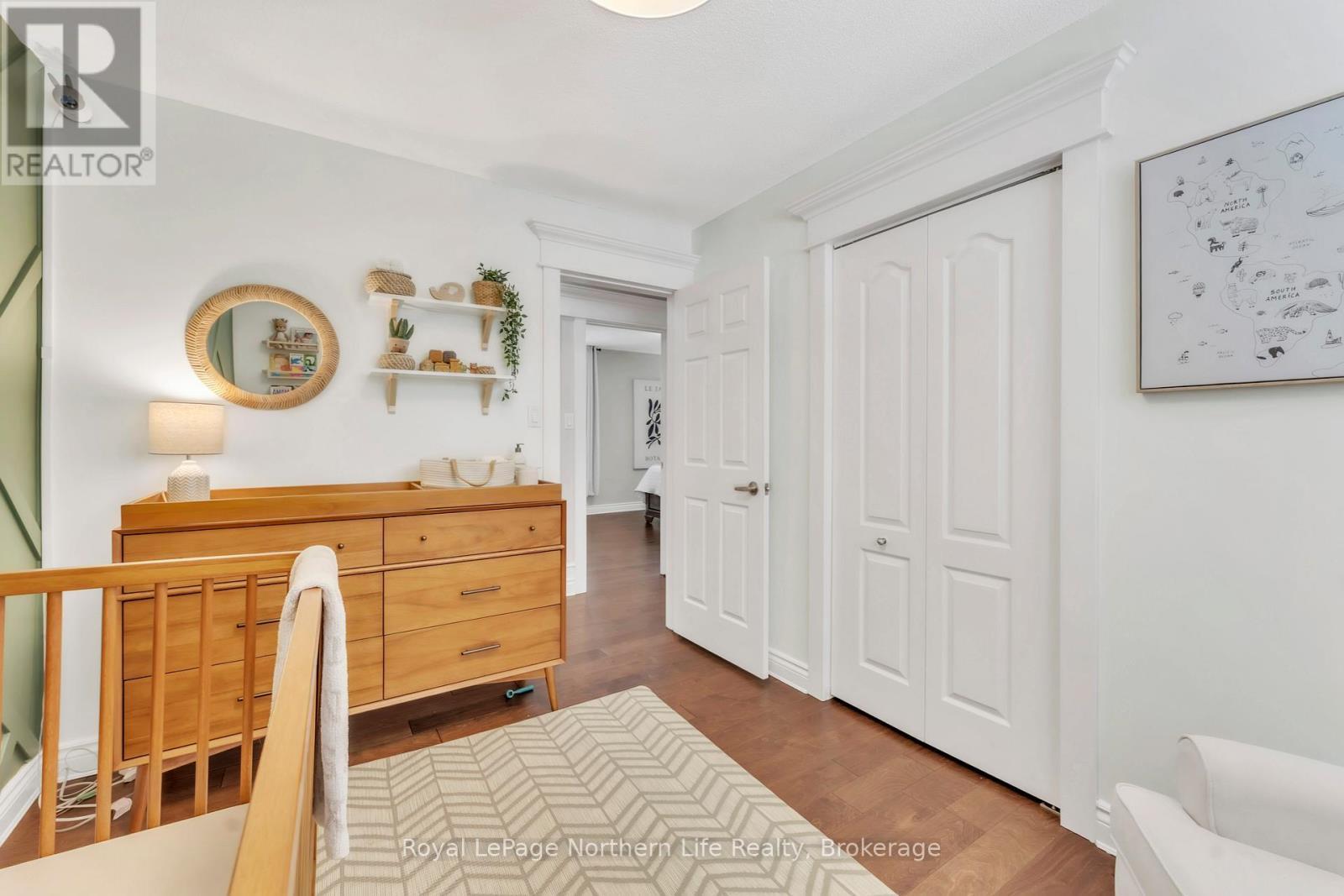 












310 SURREY DRIVE

,
North Bay (Airport),




Ontario
P1C1E3

