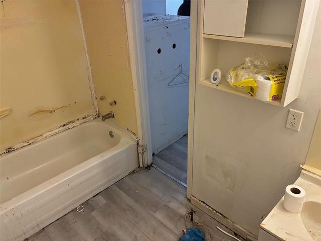 









1819


Midmar

AVE,
Winnipeg,




MB
R2R 0J8

