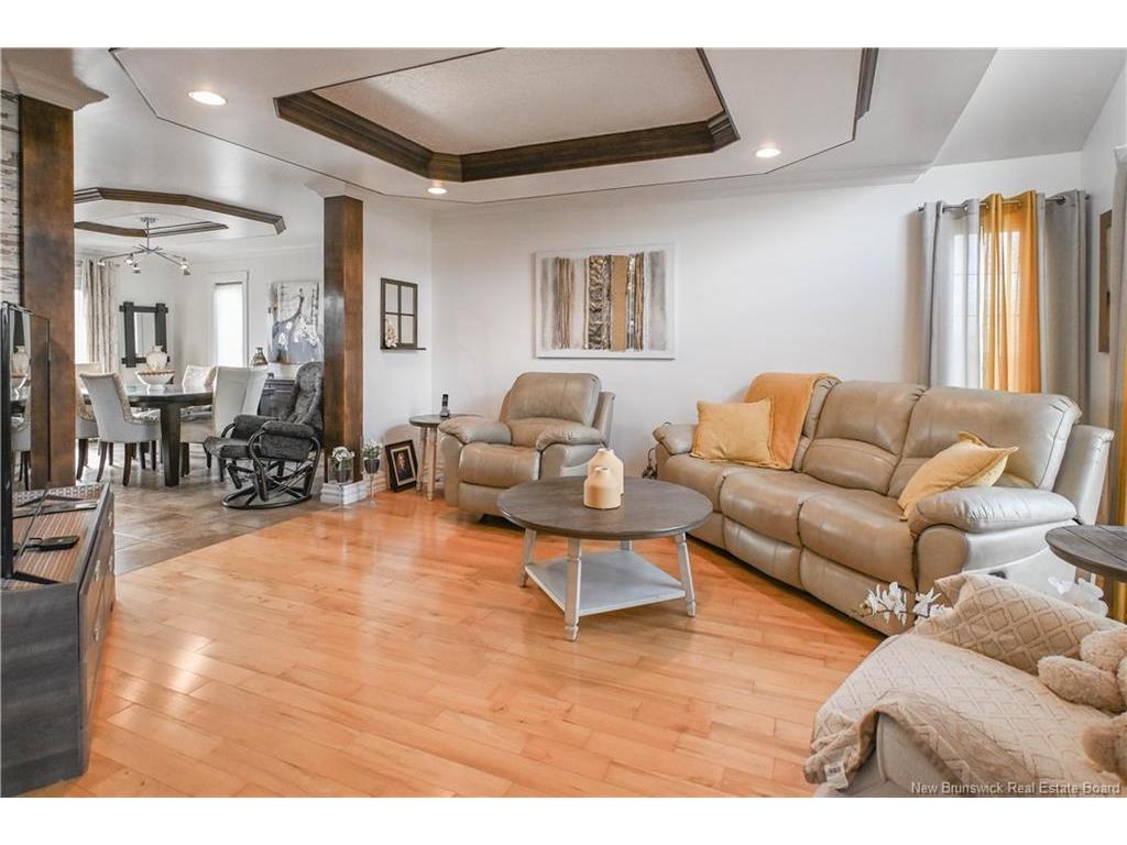 









1350


rue des Fondateurs

ST,
Paquetville,




NB
E8R 1A4

