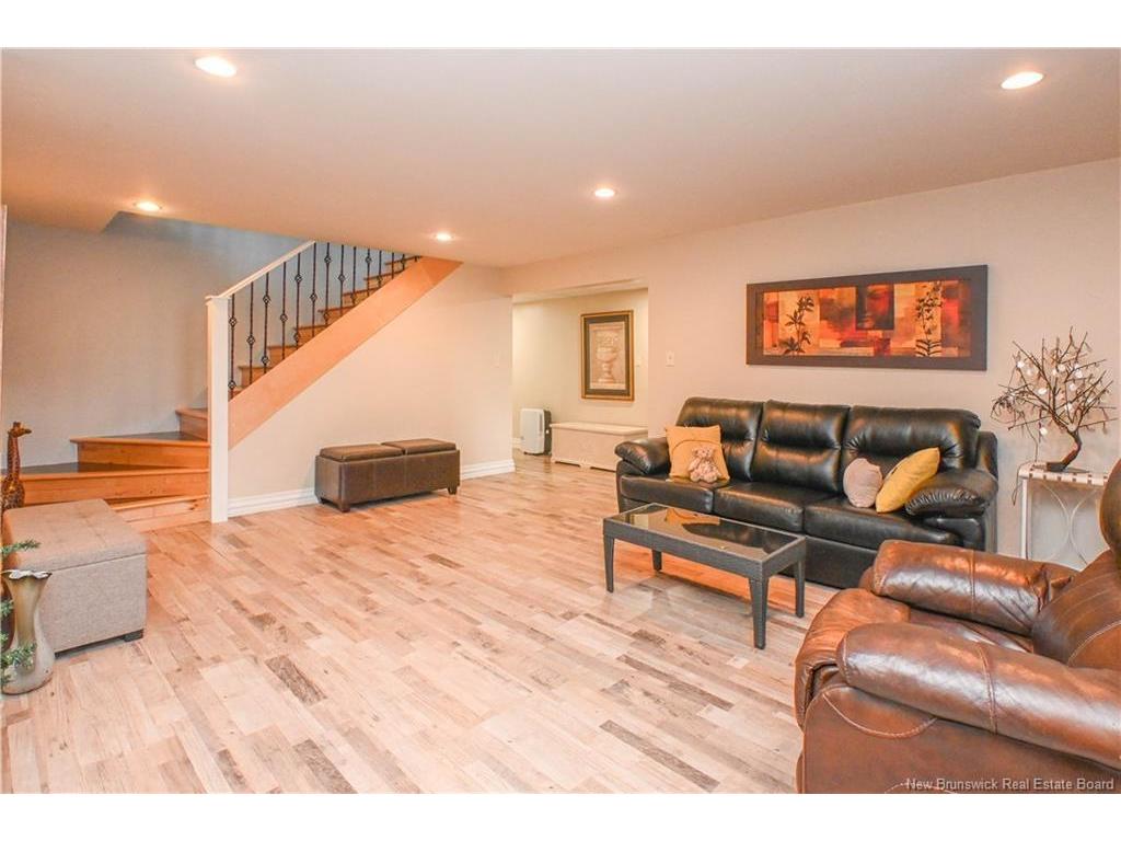 









1350


rue des Fondateurs

ST,
Paquetville,




NB
E8R 1A4

