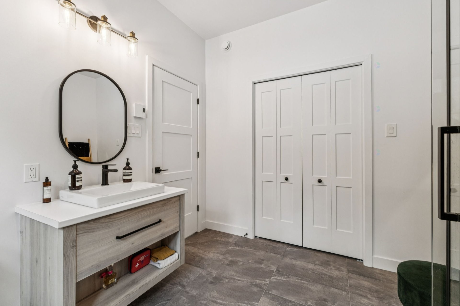 









6

 - 8


Crois. Annabelle

,
Bristol,




QC
J0X1G0

