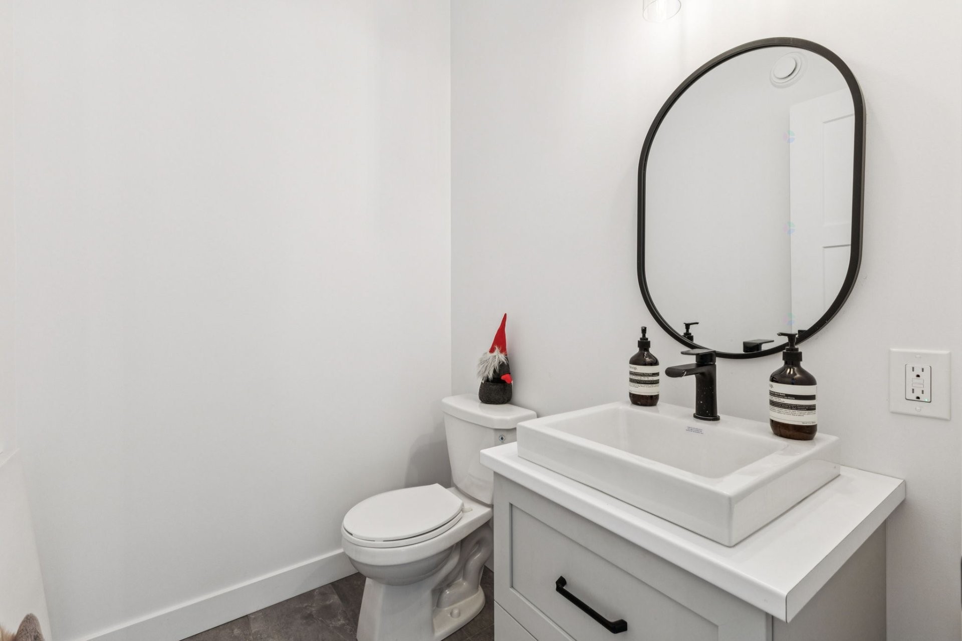 









6

 - 8


Crois. Annabelle

,
Bristol,




QC
J0X1G0

