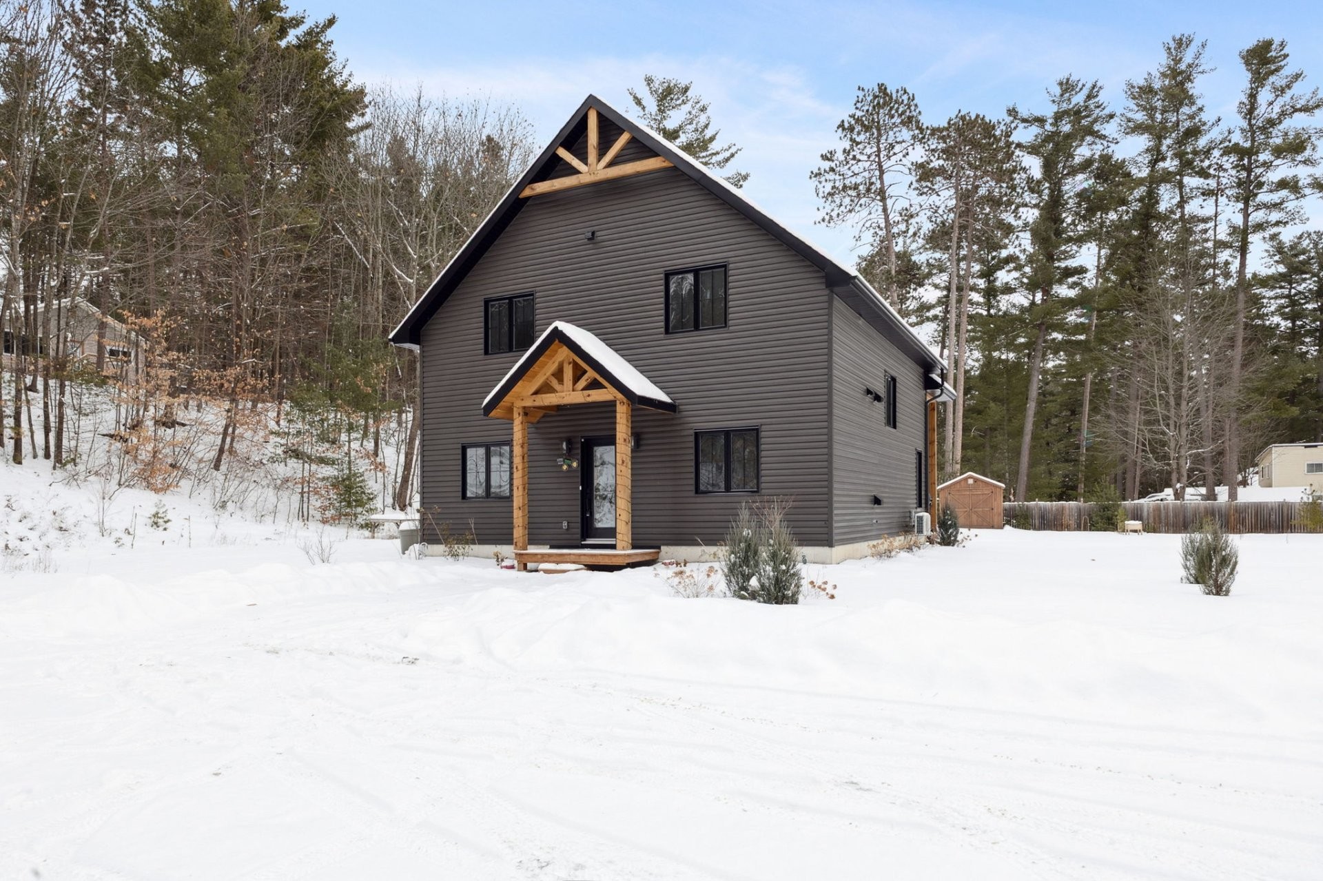 









6

 - 8


Crois. Annabelle

,
Bristol,




QC
J0X1G0

