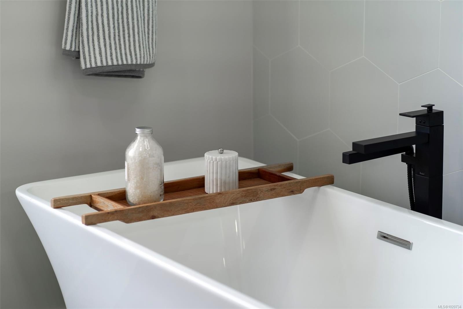 









2210


Archer

Gate,
Langford,




BC
V9B 3S1

