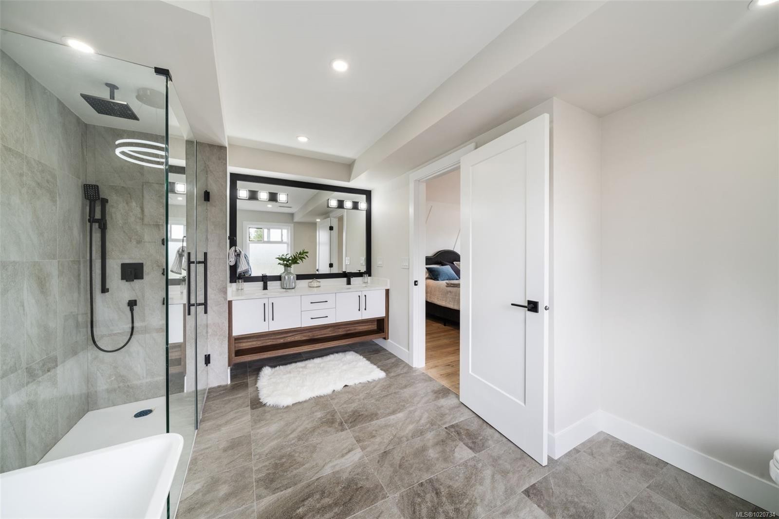 









2210


Archer

Gate,
Langford,




BC
V9B 3S1

