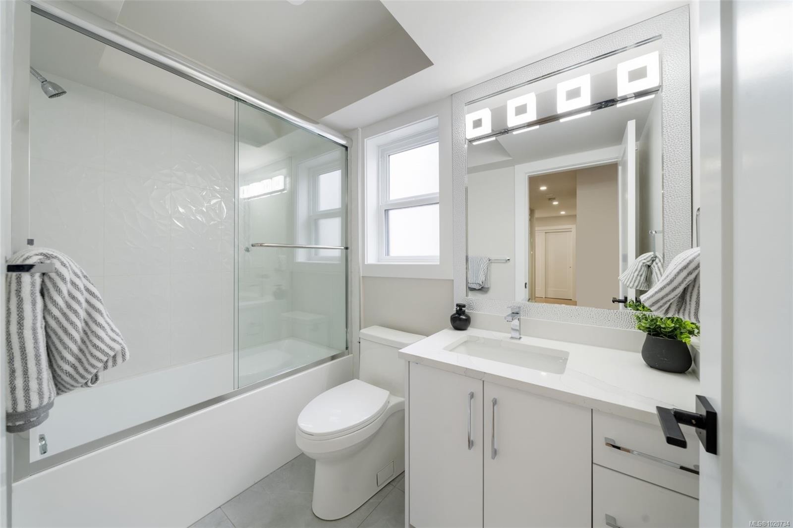 









2210


Archer

Gate,
Langford,




BC
V9B 3S1

