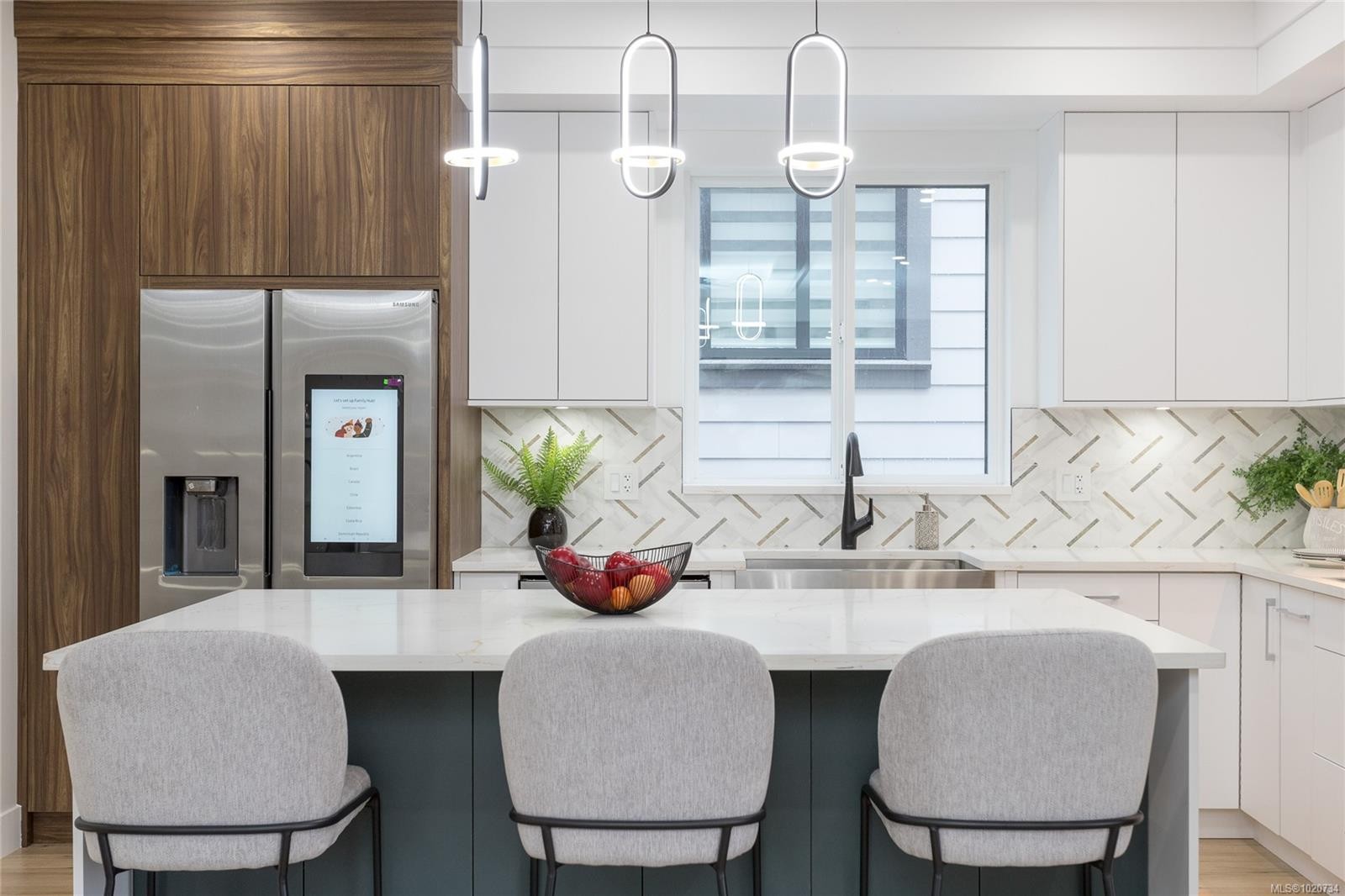 









2210


Archer

Gate,
Langford,




BC
V9B 3S1

