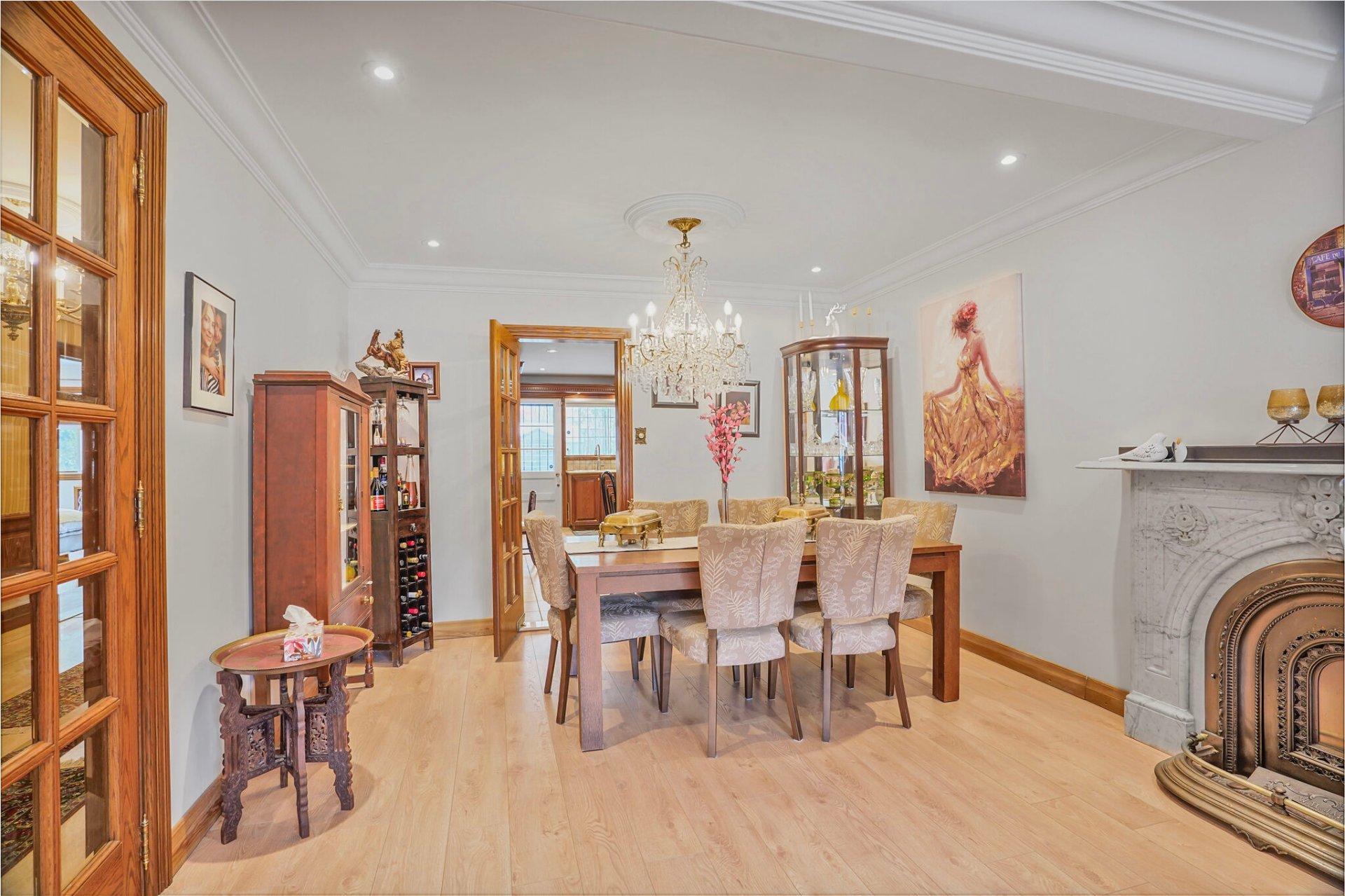 









3830

 - 3832


Rue De La Peltrie

,
Montréal (Côte-des-Neiges/Notre-Dame-de-Grâce),




QC
H3S1V3

