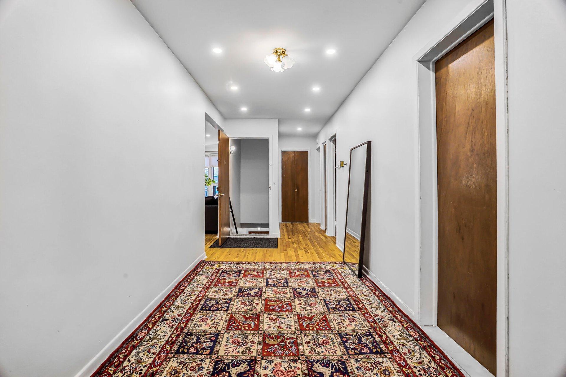 









3830

 - 3832


Rue De La Peltrie

,
Montréal (Côte-des-Neiges/Notre-Dame-de-Grâce),




QC
H3S1V3

