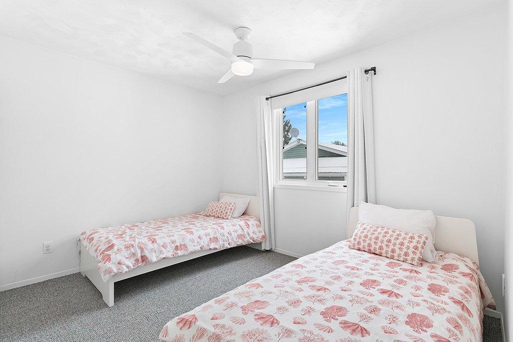 









32


Ch. Jean B. Taylor

,
L'Isle-aux-Allumettes,




QC
J0X1M0

