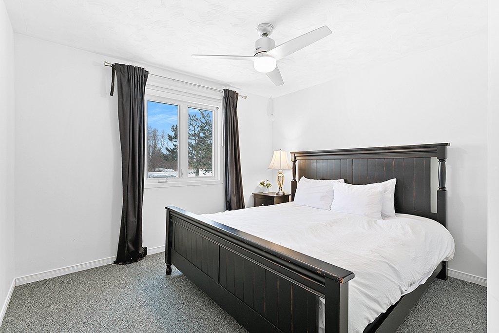 









32


Ch. Jean B. Taylor

,
L'Isle-aux-Allumettes,




QC
J0X1M0

