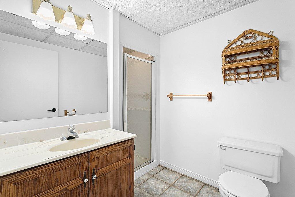 









32


Ch. Jean B. Taylor

,
L'Isle-aux-Allumettes,




QC
J0X1M0

