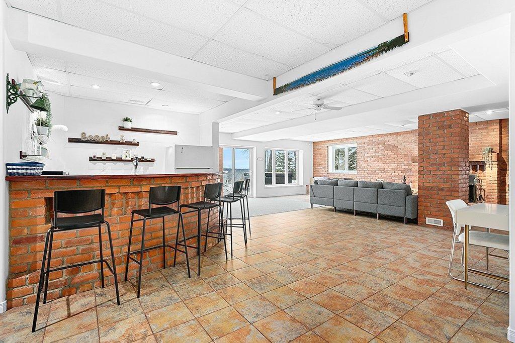 









32


Ch. Jean B. Taylor

,
L'Isle-aux-Allumettes,




QC
J0X1M0

