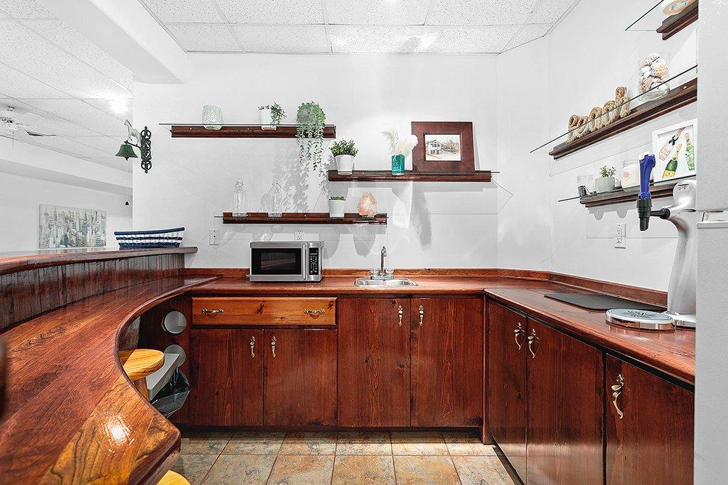 









32


Ch. Jean B. Taylor

,
L'Isle-aux-Allumettes,




QC
J0X1M0

