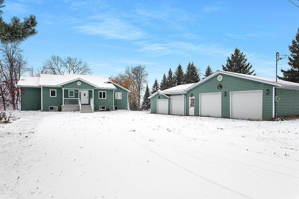 









32


Ch. Jean B. Taylor

,
L'Isle-aux-Allumettes,




QC
J0X1M0

